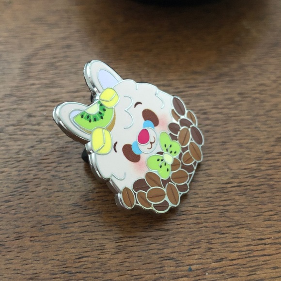Authentic Disney pin. Each pin is $8 or 4 pins for $25, additional pins $5 each. - Picture 8 of 8